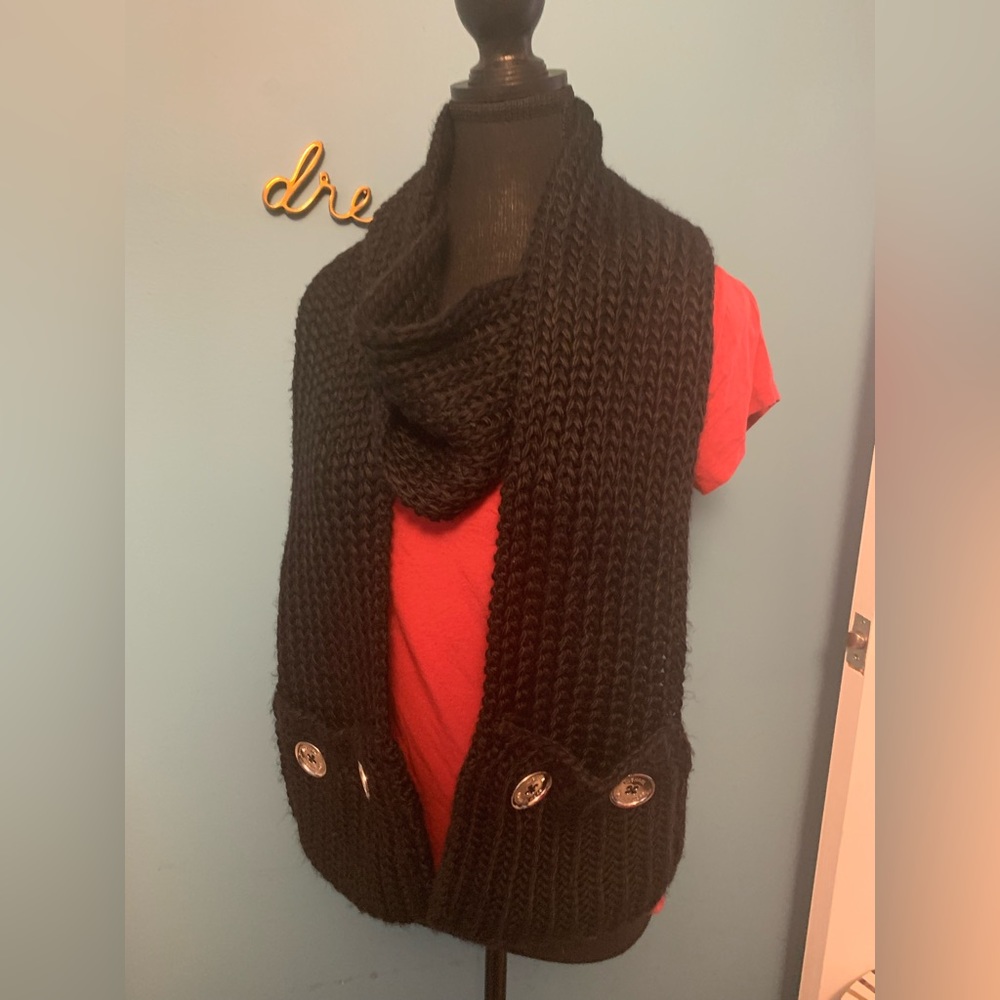 MICHAEL Michael Kors long black scarf, end pockets with silver MK button accents